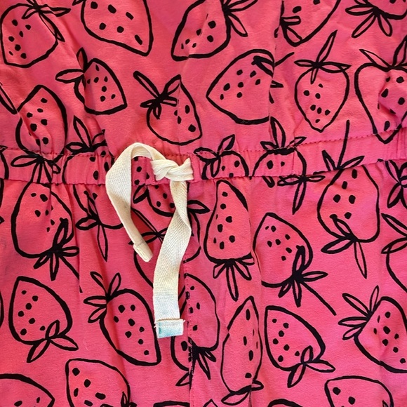 Adorable pink strawberry pants romper - Tea romper one piece - Picture 2 of 5
